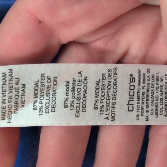 Chico's Top. Size 2. EUC - Picture 6 of 6